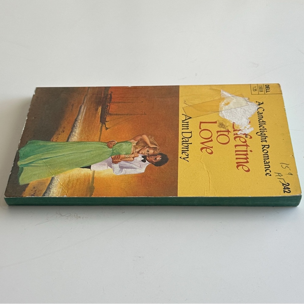 Vintage Romance Novel ‘A Lifetime to Love’ By Ann Dabney Paperback Book - Picture 3 of 8
